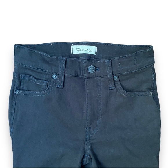 MADEWELL 9" Mid-Rise Skinny Jeans in ISKO Stay Black | Size 24 - Picture 5 of 16